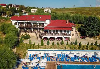 Pensiunea Lebada has Balcony rooms