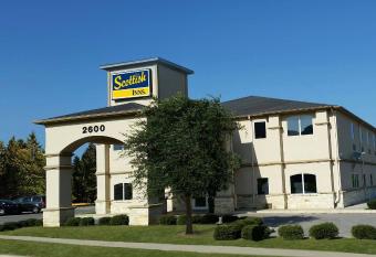 Scottish Inns Killeen near Fort Cavazos allows 18 year olds to book a room