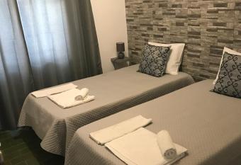 Royal West Coast - Costa Vicentina allows 18 year olds to book a room