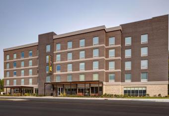 Home2 Suites by Hilton Carmel Indianapolis has Balcony rooms