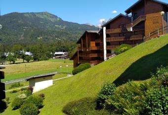 OURSONS 1 has Balcony rooms