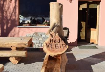 Adda Vegia has Balcony rooms