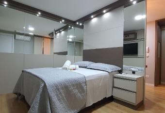 Studio Adaptado com Ar Condicionado - ALL1102 has Balcony rooms