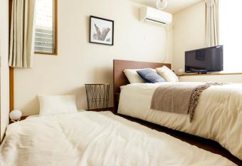 K-Heights Cottage 1F allows 18 year olds to book a room