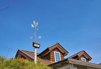 Paju Gamaksan Pension allows 18 year olds to book a room