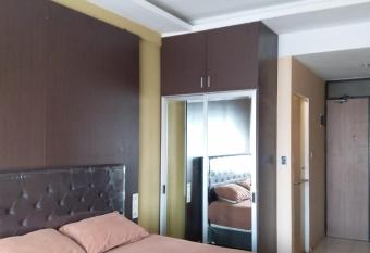 The Edge by Lia has Balcony rooms