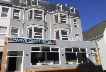 OYO Wave Crest Hotel allows 18 year olds to book a room