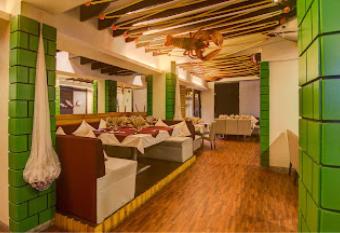 Collection O Hotel Rr Boutique allows 18 year olds to book a room