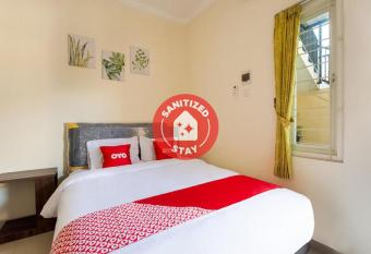 OYO 3398 Griya RM 19 Syariah allows 18 year olds to book a room