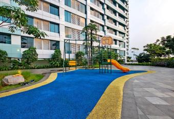 OYO 3390 Apartment Grand Kamala Lagoon Avenue allows 18 year olds to book a room