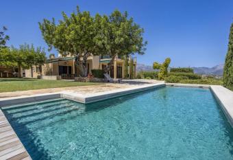 Finca Alzina has Balcony rooms