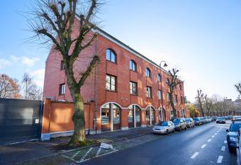 Generation Europe Youth Hostel allows 18 year olds to book a room