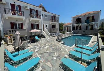 Stella Apartments has Balcony rooms