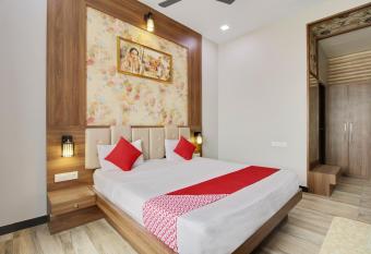 OYO Royal Guest House allows 18 year olds to book a room