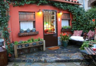 Suite Garden House allows 18 year olds to book a room