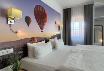 Hotel Bitzer Backnang allows 18 year olds to book a room