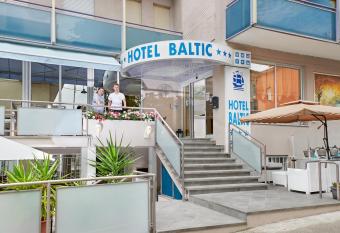 Hotel Baltic allows 18 year olds to book a room