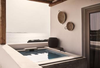 Amyth of Mykonos Hotel allows 18 year olds to book a room