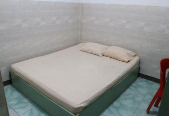 OYO 3469 Bontotangnga Homestay allows 18 year olds to book a room