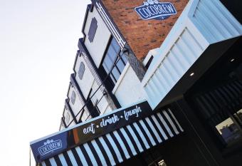 CocoBrew Boutique Apartments has Balcony rooms