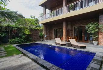D Meten Guest House Canggu allows 18 year olds to book a room
