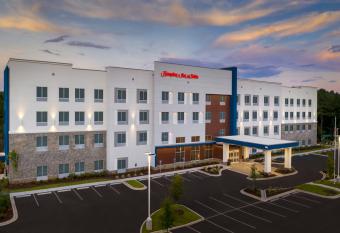 Hampton Inn and Suites Lexington Columbia allows 18 year olds to book a room