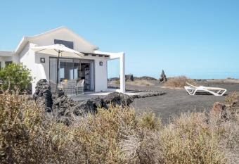 El Loft has Balcony rooms