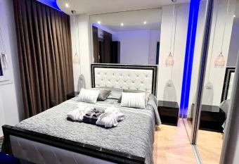 GUEST-K President - Grenoble Centre allows 18 year olds to book a room