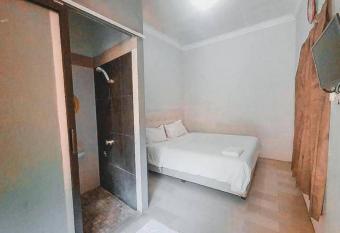 Safaraz Garden near Galaxy Bekasi Mitra RedDoorz allows 18 year olds to book a room