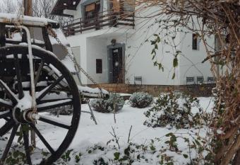 Moj sala   has Smoking/Balcony rooms