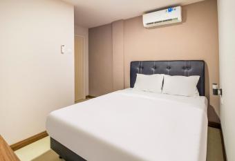 OYO 3429 Sentra Paskal allows 18 year olds to book a room