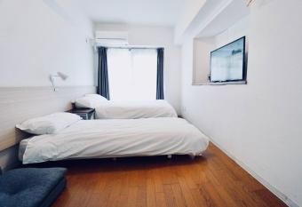 Hostel 758 Nagoya Station 3A has Balcony rooms