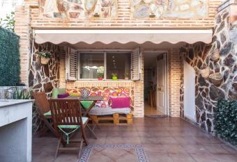 Villa del Mar allows 18 year olds to book a room