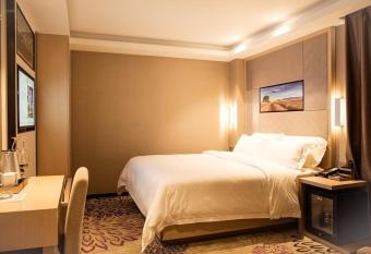 Lavande Hotels  Shenzhen North Railway Station Bantian Metro Station allows 18 year olds to book a room