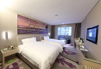 Lavande Hotels  Beijing South Railway Station Yangqiao allows 18 year olds to book a room