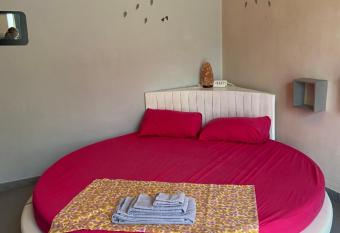 Da Lumi Relax allows 18 year olds to book a room