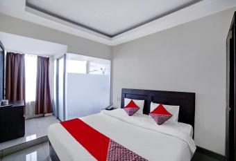 Super OYO 90565 Wesly House allows 18 year olds to book a room