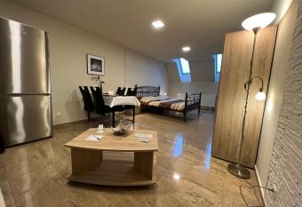 Ubytov  n   Z  ti     Olomouc allows 18 year olds to book a room