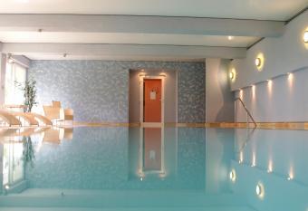 Hotel Sonneck has Balcony rooms