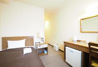 Sky Heart Hotel Hakata / Vacation STAY 79023 allows 18 year olds to book a room