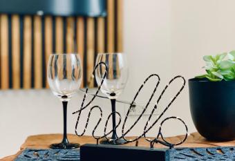 Niron Apartament Niepodleg  o  ci allows 18 year olds to book a room