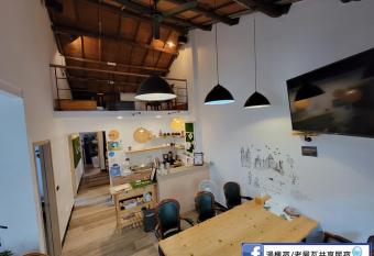 OLD WOW                     Hostel                074    has Balcony rooms