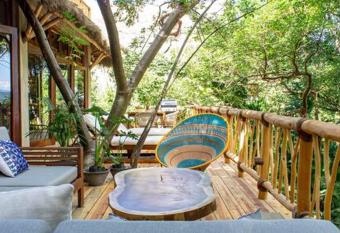 Casa Escondida has Balcony rooms