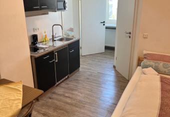 Himbeere allows 18 year olds to book a room