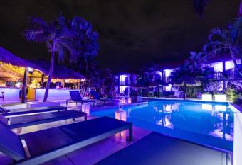 Van Gogh Inn Aruba has Balcony rooms