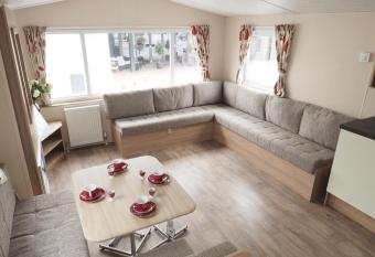 Camping De Binnenvaart Superior Chalet has Balcony rooms