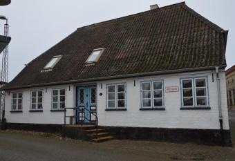 H  keriet C has Balcony rooms