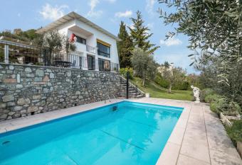 Villa Bianca has Balcony rooms