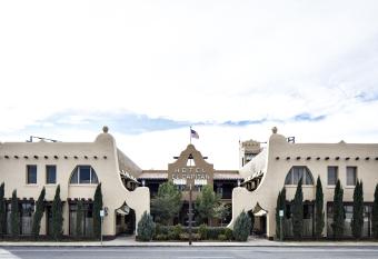 Hotel El Capitan allows 18 year olds to book a room