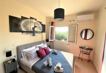 Ivy House Modern Life has Balcony rooms